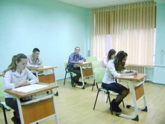 Mită şi copiuţe. 14 elevi din Constanţa au fost eliminaţi din examen